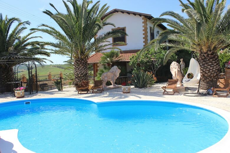 Hotel Agriturismo Reggia Saracena