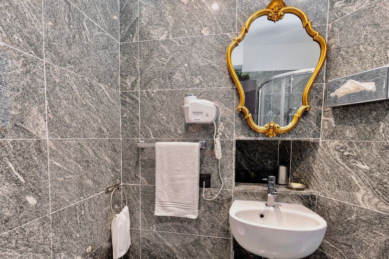 Aiello Rooms