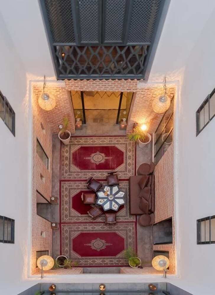 Riad Salam 40