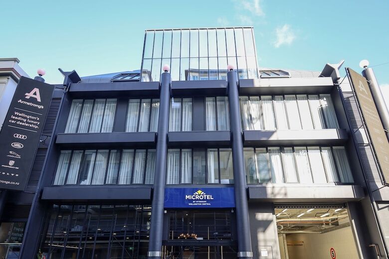 Hotel Microtel By Wyndham Wellington