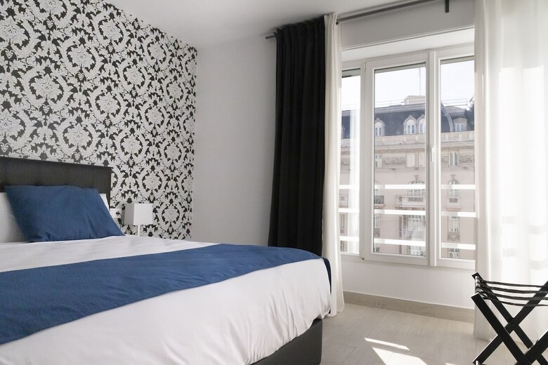 Hotel I Host You