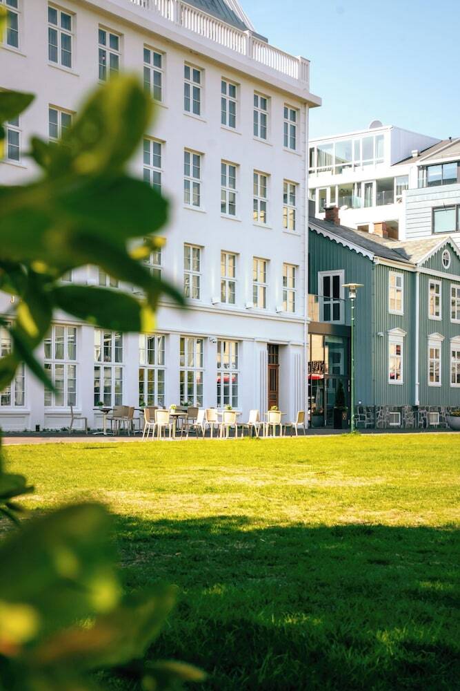 Iceland Parliament Hotel, Curio Collection By Hilton