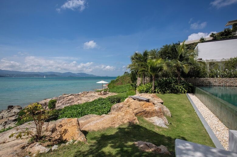 Kerem Luxury Beachfront Villas