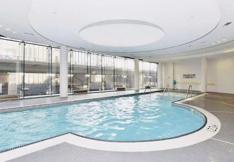 Hotel 12 York St Condo - Financial District