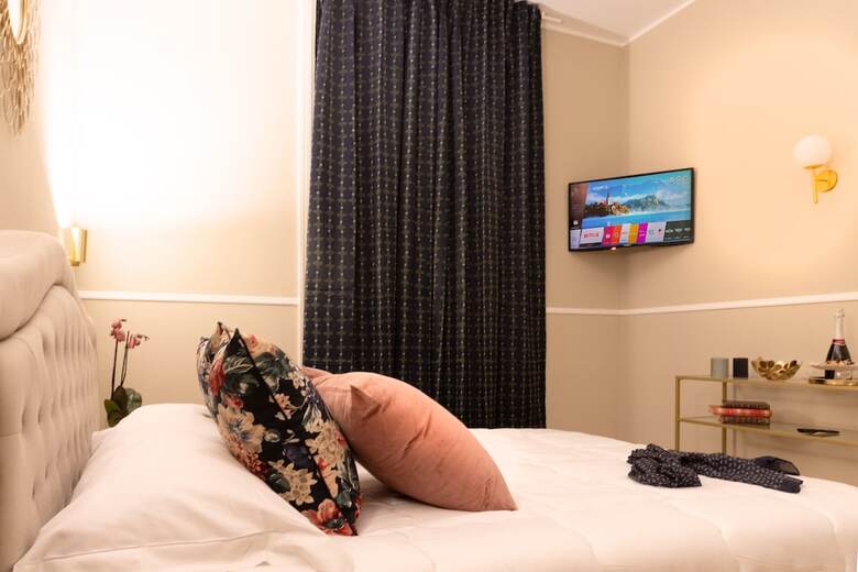 Hotel Fair Suite