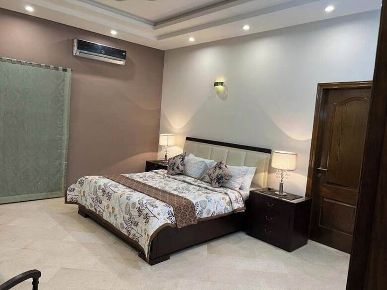 Pearl Galaxy Family Guest House