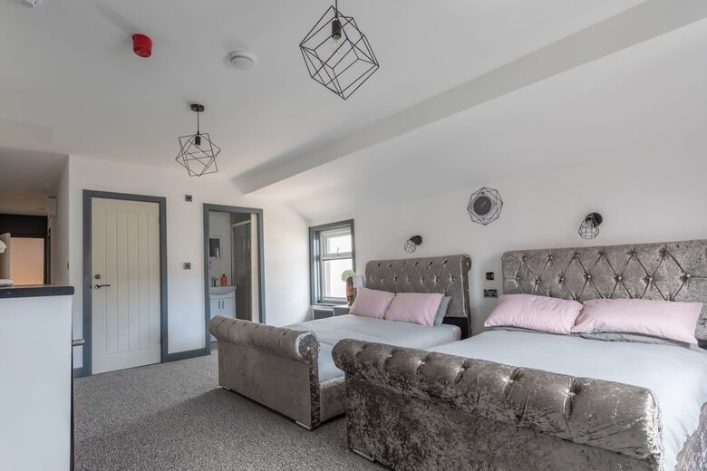 Residency Hotel And Bar