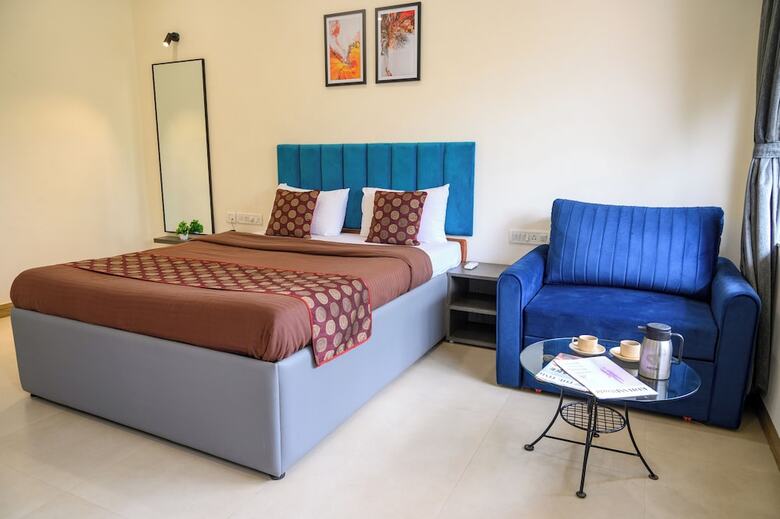 Girivihar Holiday Club - Pure Veg