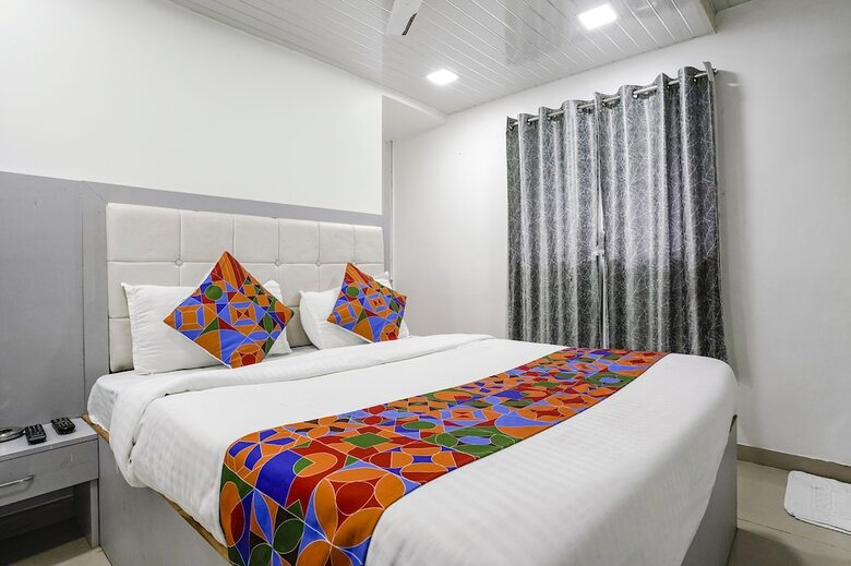 Hotel Fabexpress Park Residency