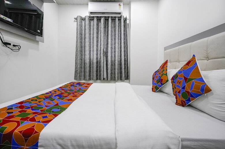 Hotel Fabexpress Park Residency