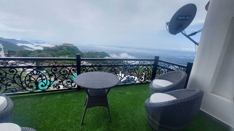 Hotel Casa Arhan Luxury Mussoorie Homestay