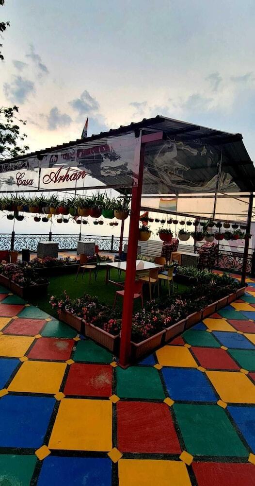 Hotel Casa Arhan Luxury Mussoorie Homestay