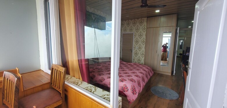 Hotel Casa Arhan Luxury Mussoorie Homestay