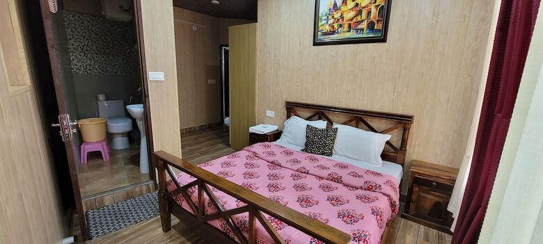 Hotel Casa Arhan Luxury Mussoorie Homestay
