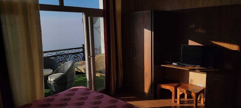 Hotel Casa Arhan Luxury Mussoorie Homestay
