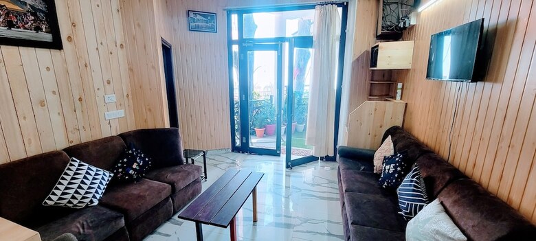 Hotel Casa Arhan Luxury Mussoorie Homestay