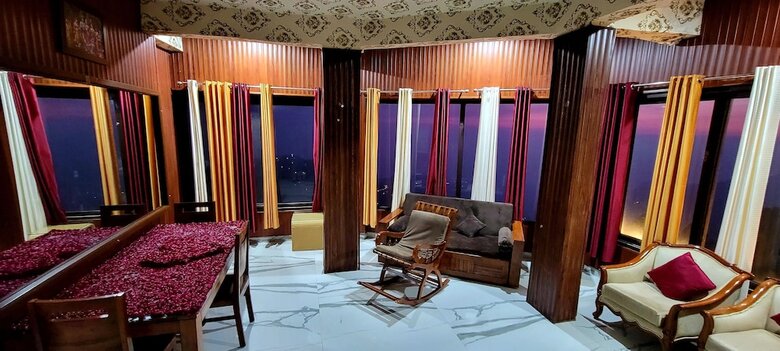 Hotel Casa Arhan Luxury Mussoorie Homestay