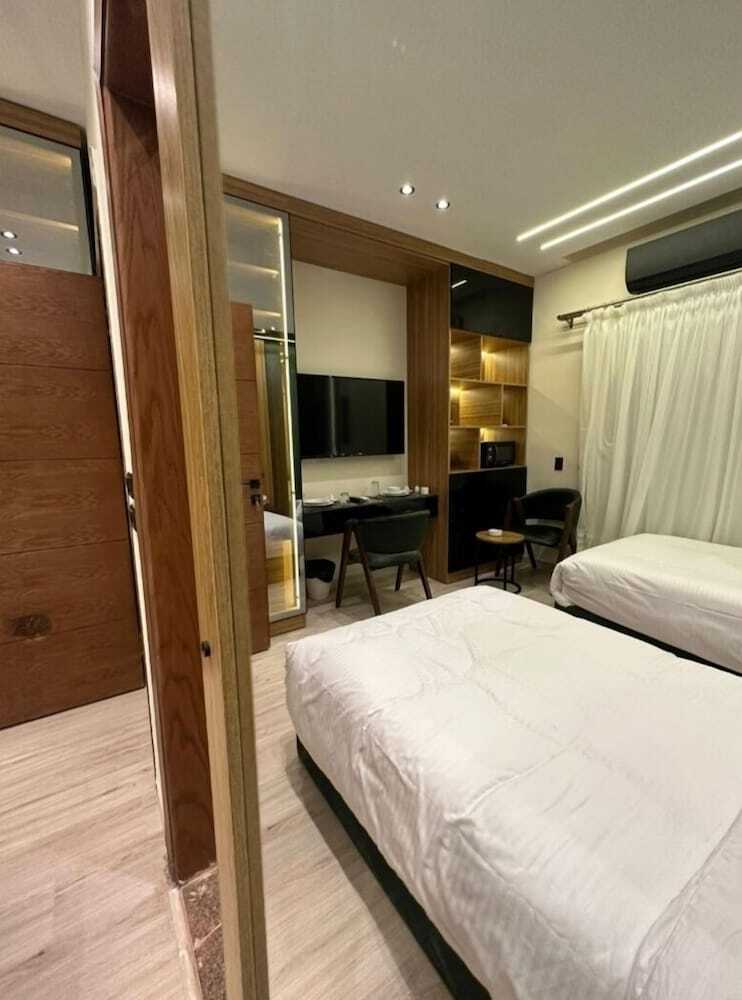 Elite Motel