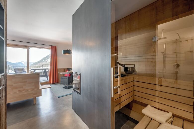 Mondschein Hotel And Chalet