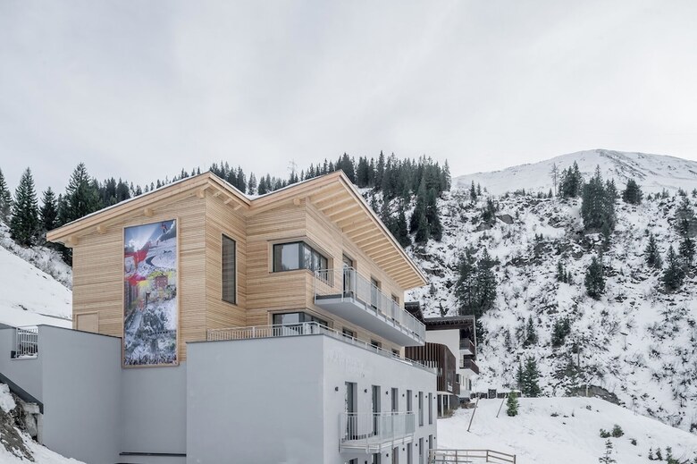 Mondschein Hotel And Chalet