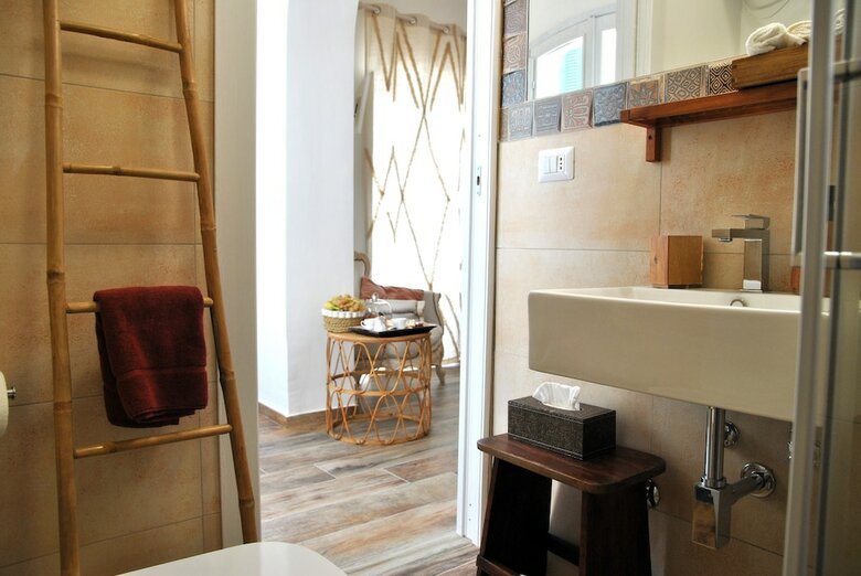 Room In B&B - Mariasofia Master Suite With Private Bathroom