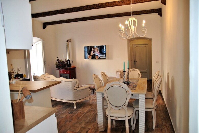 Room In B&B - Mariasofia Master Suite With Private Bathroom