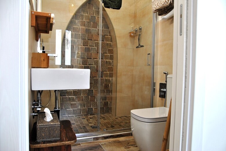 Room In B&B - Mariasofia Master Suite With Private Bathroom