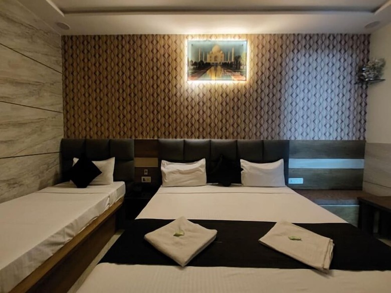 Hotel Taj Nice Point By Taj Sunrise Grp