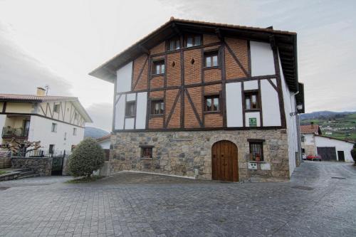 Hostal Zumargain