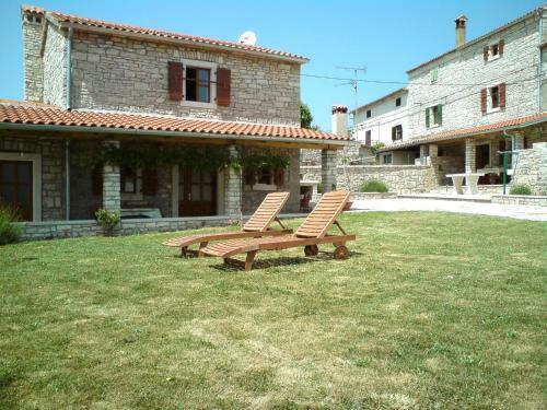 Holiday Homes In Korenici/istrien 11520