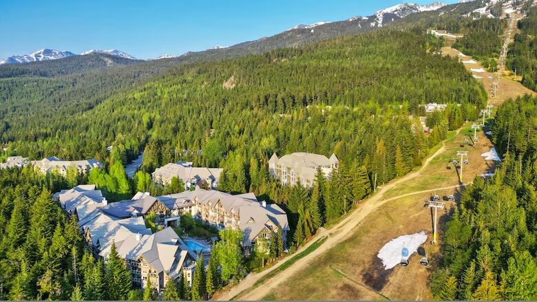 Aparthotel Aspens By Whistler Blackcomb Vacation Rentals