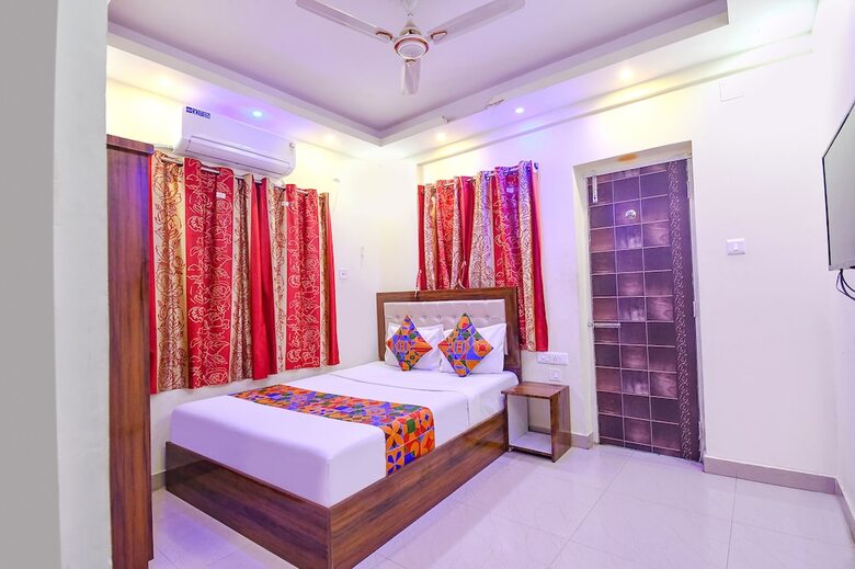 Hotel Fabexpress Rs Villa