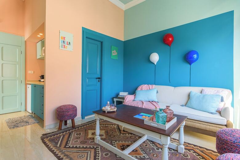 Hotel 961 Station Apartments In Mar Mikhael