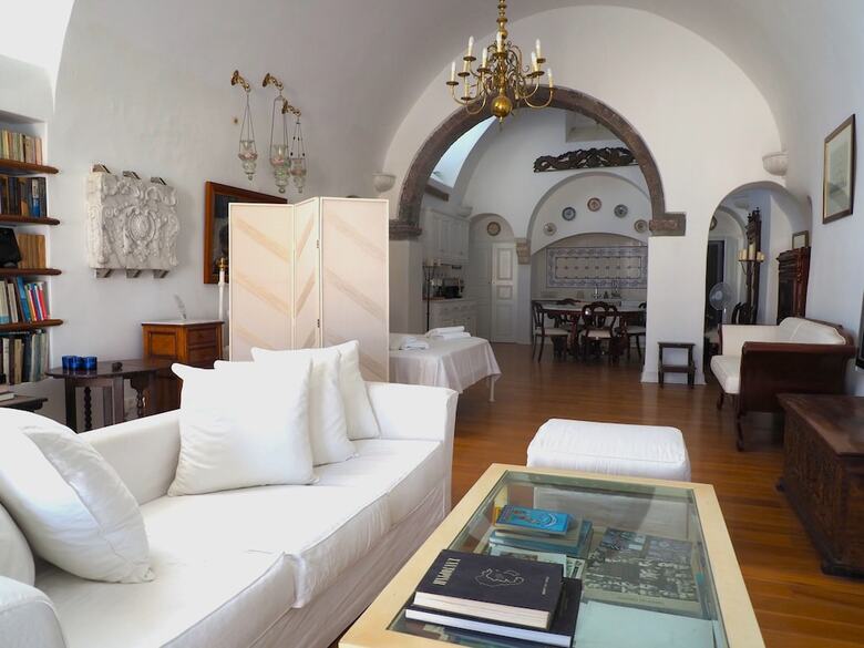 Hotel The Palm Rock Finikia Santorini