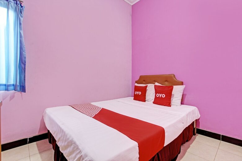 Oyo 93660 New Family Hotel Syariah
