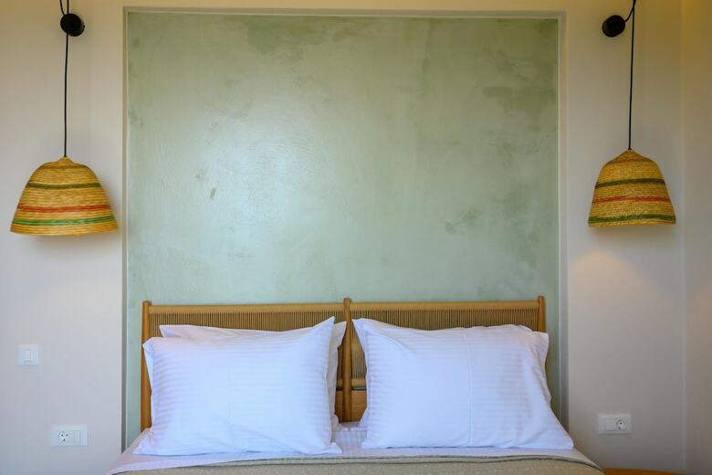 Roots Suites In Crete