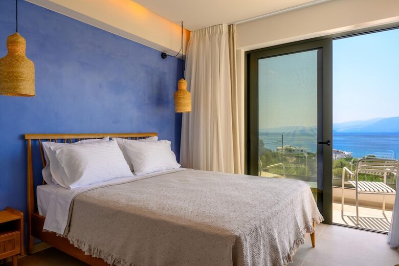 Roots Suites In Crete