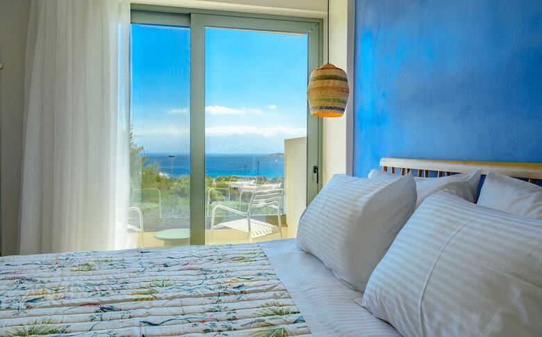 Roots Suites In Crete