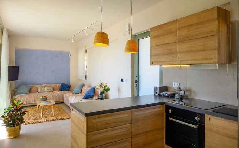 Roots Suites In Crete