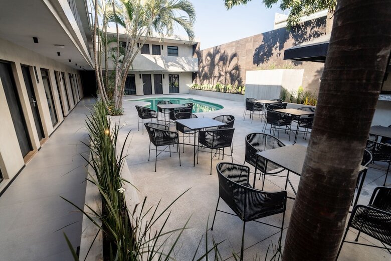 Hotel Alcal� Expo