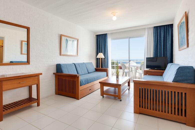 Hotel Las Olas Resort