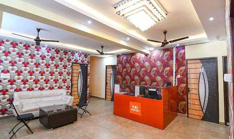 Hotel Fabexpress Comfort Inn