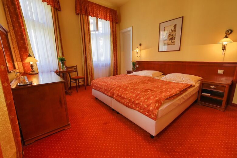 Hotel L�ze?sk� L�?ebna M�nes