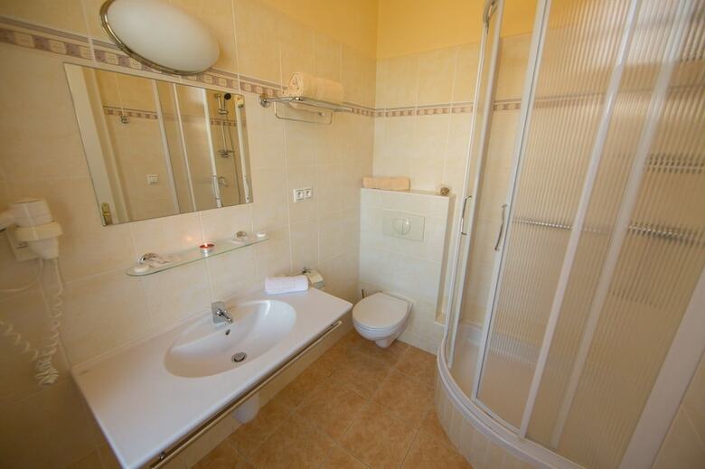 Hotel L�ze?sk� L�?ebna M�nes