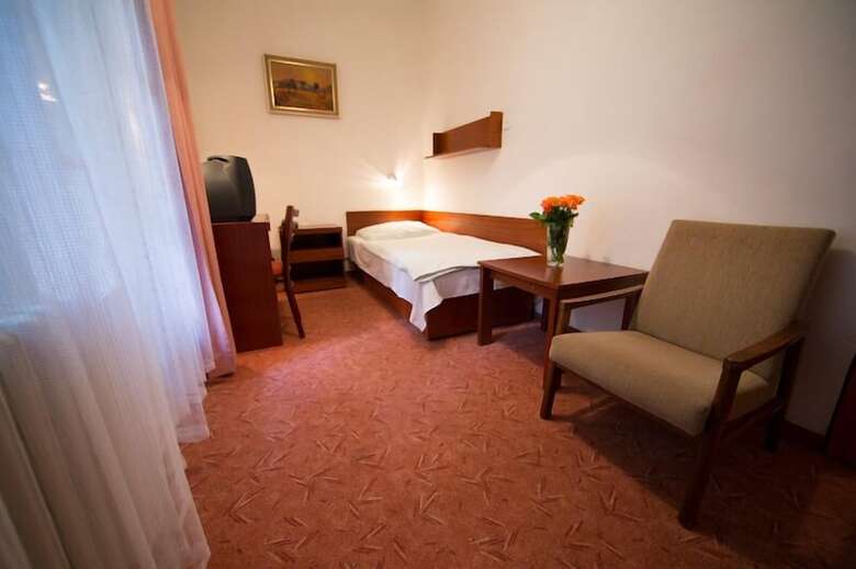 Hotel L�ze?sk� L�?ebna M�nes
