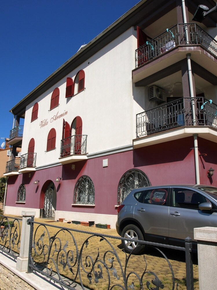 Aparthotel Villa Armin
