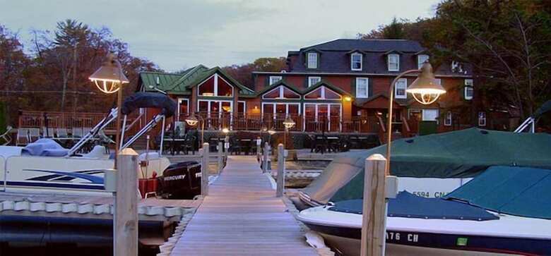 Hotel Lake Harmony Inn