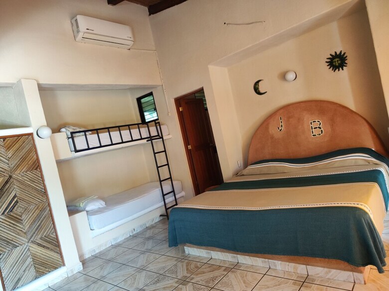 Hotel J.b.