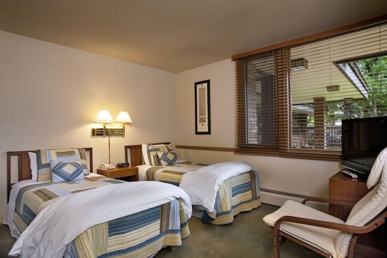 Bed & Breakfast Hearthstone House