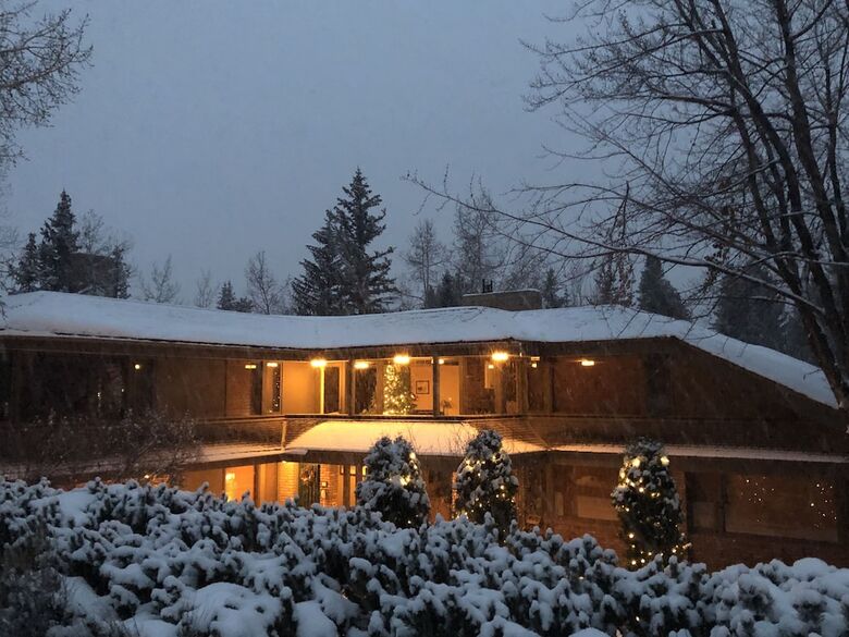 Bed & Breakfast Hearthstone House